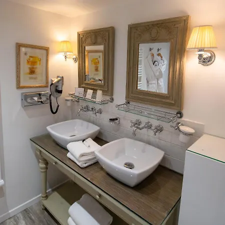 Le Domaine Du Colombier 4* Malataverne
