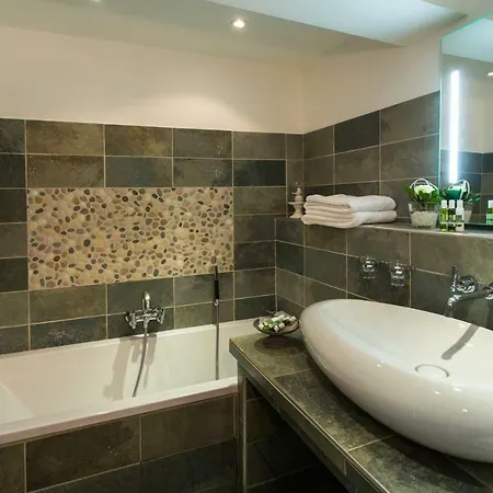 Hotel Le Domaine Du Colombier 4*