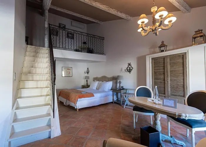 Le Domaine Du Colombier 5*